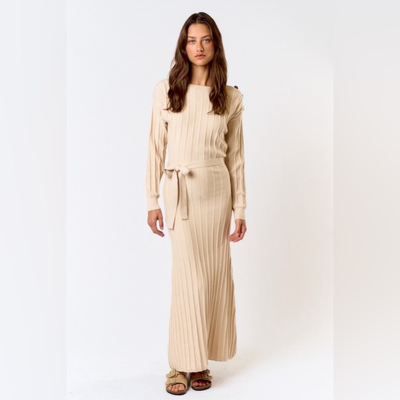 924. Ribbed Shoulder Button Detail Sweater Maxi Dress in Cream - Picture 3 of 5